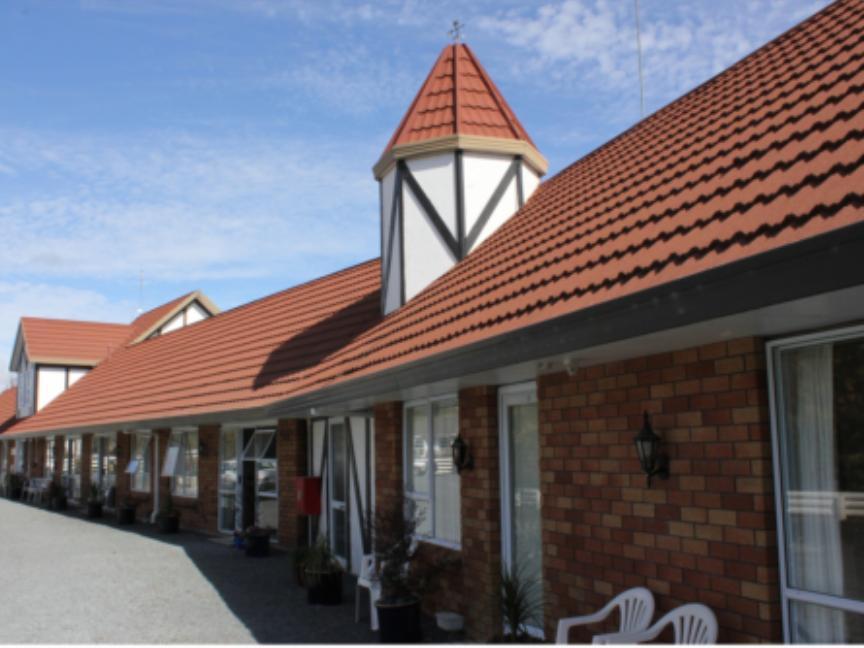 Castle Court Motel Wellsford Exterior photo